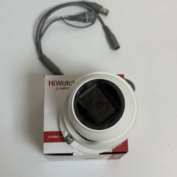Видеокамера HIWATCH DS-T203A