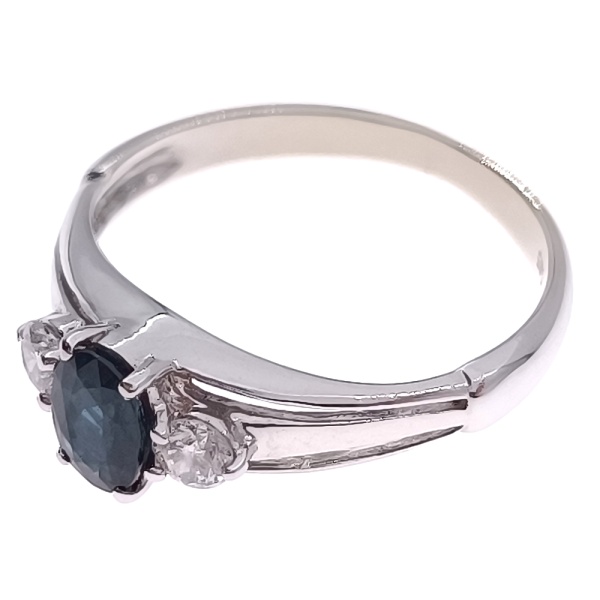 Кольцо из золота 585 пробы с бриллиантами и сапфиром