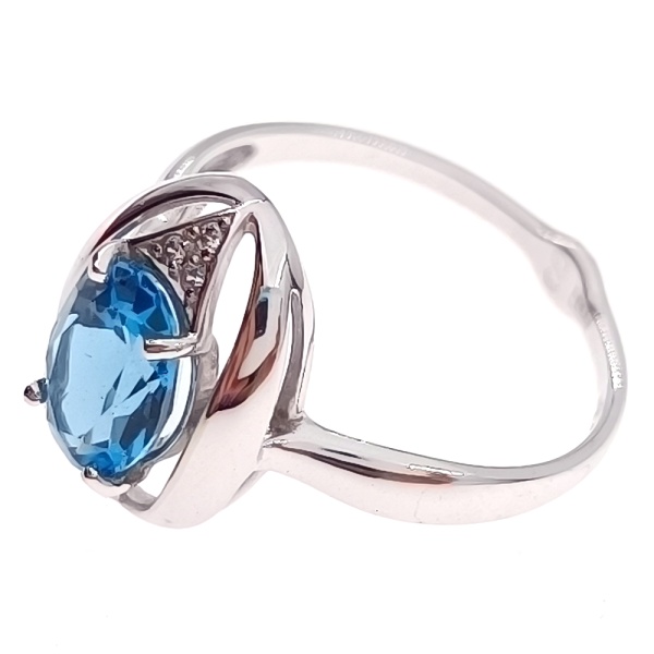 Кольцо из золота 585 пробы с топазом и фианитом