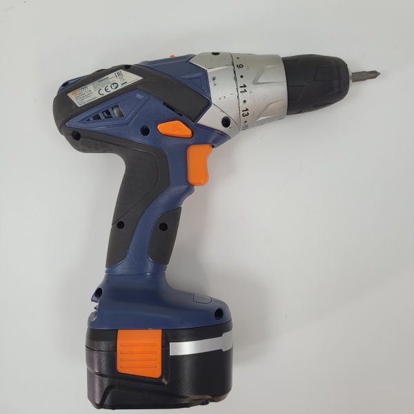 Шуруповерт Dexter Ni-Cd 14,4 В, 1,5 Ач