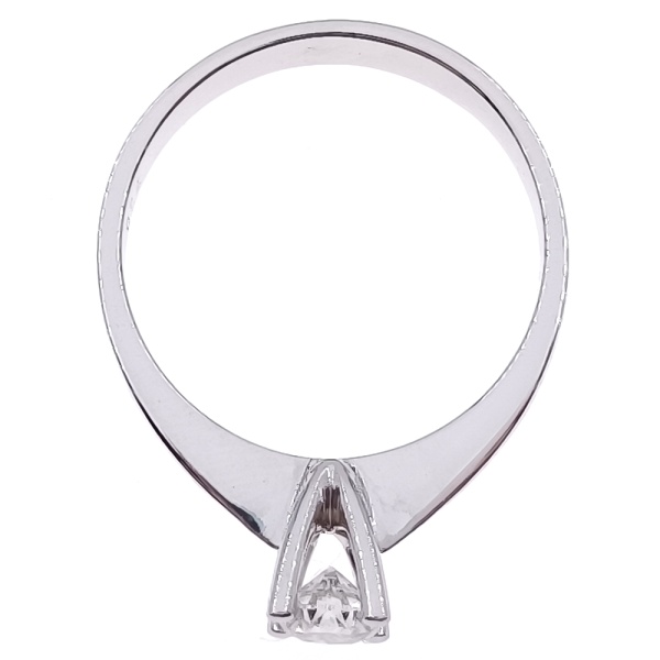 Кольцо из золота 750 пробы с бриллиантом