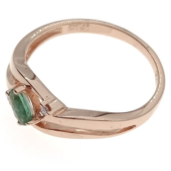 Кольцо из золота 585 пробы с бриллиантами и изумрудом