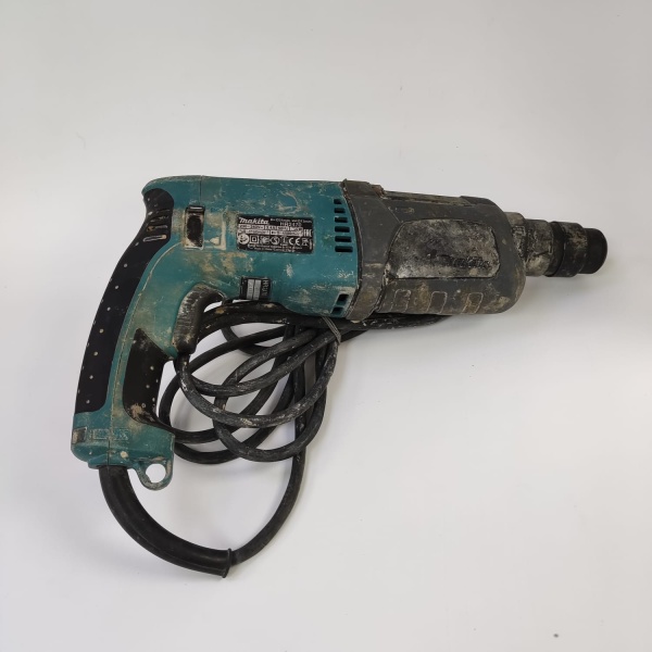 Перфоратор MAKITA HR2470