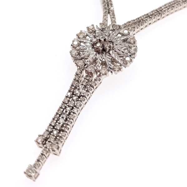 Колье из золота 750 пробы с бриллиантами