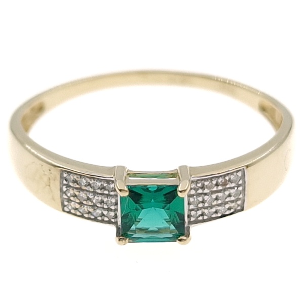 Кольцо из золота 585 пробы с бриллиантами и изумрудом с.