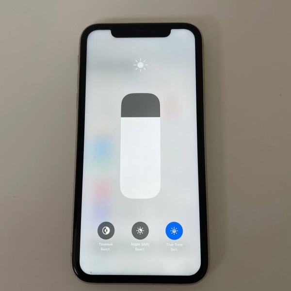 Мобильный телефон Apple iPhone 11 64 гб