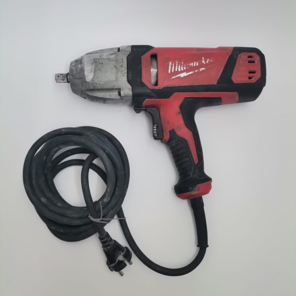 Гайковерт Milwaukee IPWE 400 R
