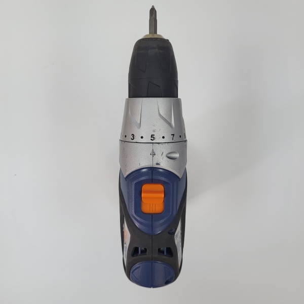 Шуруповерт Dexter Ni-Cd 14,4 В, 1,5 Ач