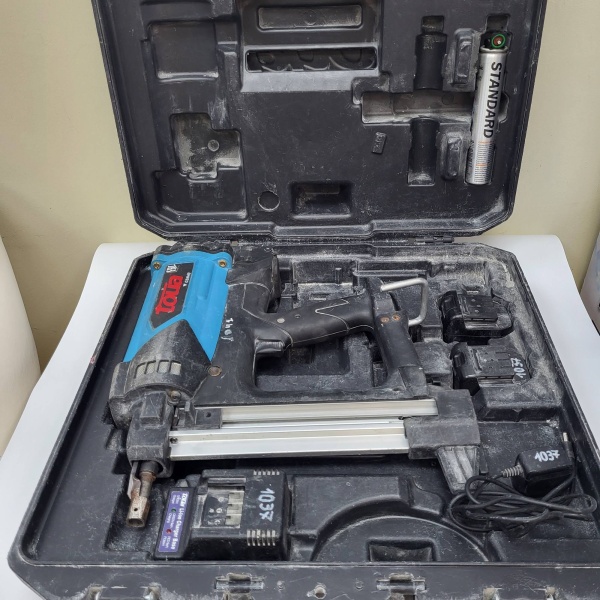 Газовый пистолет TOUA GSN40